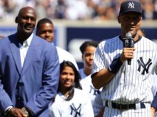 Grupo de Jeter y Jordan compran a Marlins por $1,200 millones