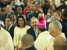 Presidente Danilo Medina asiste a ordenación episcopal nuevos arzobispos auxiliares de Santo Domingo