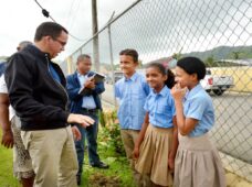 Andrés Navarro insta a la comunidad educativa reintegrarse a la docencia este lunes