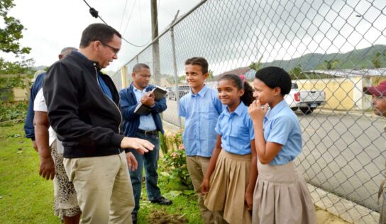 Andrés Navarro insta a la comunidad educativa reintegrarse a la docencia este lunes