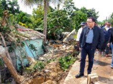 Andrés Navarro dispone reparación inmediata de escuelas afectadas por huracán Irma