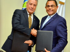 MICM e INFOTEP firman acuerdo para capacitar 3,200 empresarios Mipymes y emprendedores