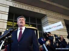 Trump niega colusión con Rusia tras acusaciones contra equipo de campaña