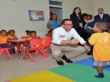 Andrés Navarro apoyará a estancias infantiles para detección temprana de niños especiales