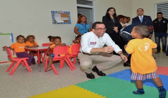 Andrés Navarro apoyará a estancias infantiles para detección temprana de niños especiales