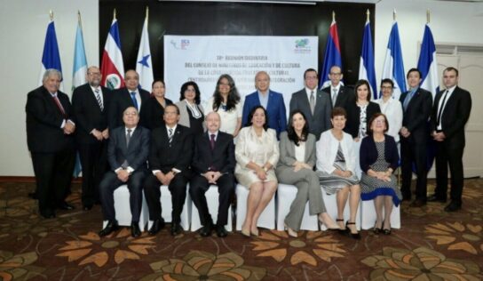 Navarro revisa junto a ministros de Educación de Centroamérica la política educativa de la región