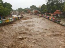 Tormenta Nate deja miles de damnificados en Costa Rica