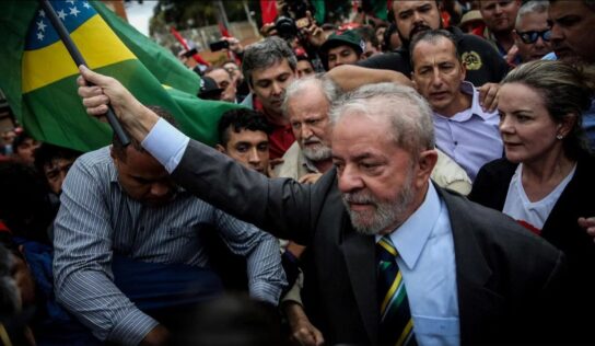 Expresidente Lula lidera intención de voto para elecciones de 2018