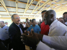 Bienestar para ganaderos de Dajabón con financiamiento 27 salas de ordeño y compra de animales