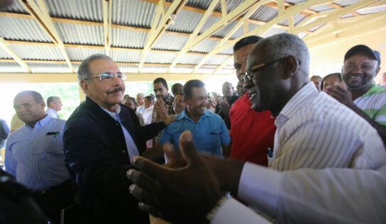 Bienestar para ganaderos de Dajabón con financiamiento 27 salas de ordeño y compra de animales