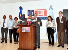 Navarro Informa entra en su fase final evaluación de unos 80 mil maestros para mejorar la educación