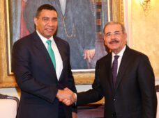 Danilo sale hacia Jamaica en visita oficial y conferencia sobre empleo y turismo sostenible