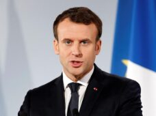 Presidente francés decidido frenar migración