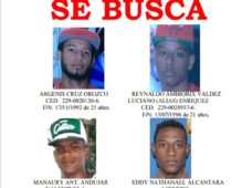 Policía Nacional identifica y  persigue a cuatro hombres vinculados a muerte de dos oficiales en Los Alcarrizos