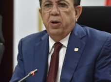 Gobernador Valdez Albizu informa la economía dominicana crece 7.4% en el mes de diciembre cerrando 2017