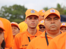 Jóvenes voluntarios del COE se benefician con becas nacionales e internacionales