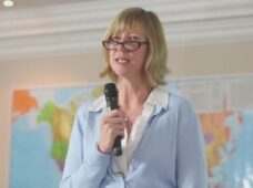 Presidente Abinader encabeza entrega de 144 apartamentos Familia Feliz