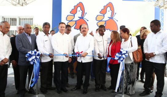 Presidente Medina inaugura Unidad de Atención a Víctimas de Violencia de Género en Barahona