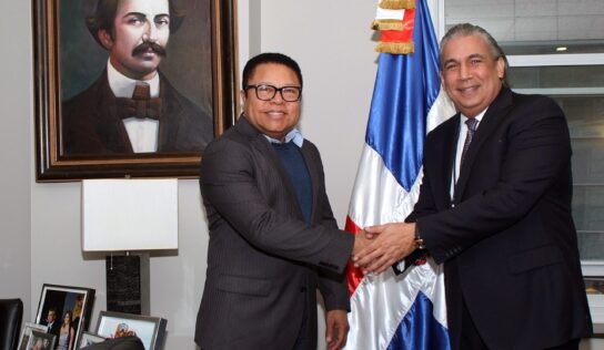 Director general de Pasaportes se reúne con el cónsul de RD en Nueva York y tratan sobre nueva libreta y sus mecanismos de seguridad