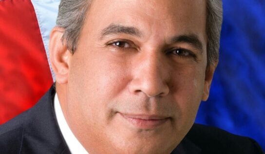 El cónsul Carlos Castillo dispone en NY se libere de pago por documentos consulares para adquirir viviendas en Ciudad Juan Bosch