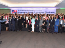 ANDRÉS NAVARRO DESIGNA Y JURAMENTA 107 DIRECTORES DISTRITALES CON ALTOS MÉRITOS PROFESIONALES