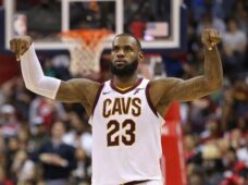 Lebron James: Me gustaria jugar junto a mi hijo en la NBA