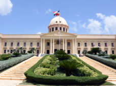 Presidente Danilo Medina dispone 11,486 ascensos a miembros del Ejército, Armada, Fuerza Aérea y PN