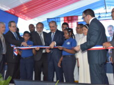 Presidente Danilo Medina entrega nuevo plantel para 630 estudiantes en Hacienda Estrella