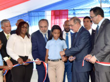 PRESIDENTE DANILO MEDINA ENTREGA MODERNO CENTRO EDUCATIVO EN VILLA MELLA