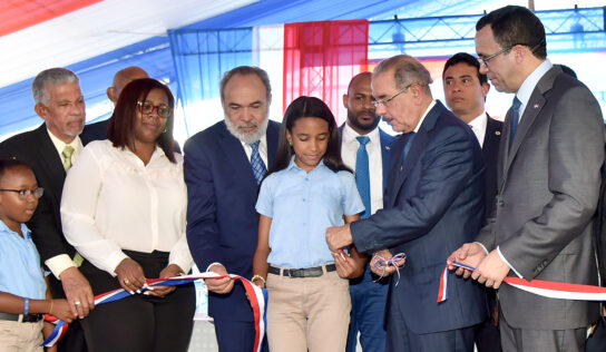 PRESIDENTE DANILO MEDINA ENTREGA MODERNO CENTRO EDUCATIVO EN VILLA MELLA