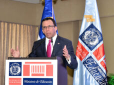 ANDRÉS NAVARRO ANUNCIA ÚLTIMA CONVOCATORIA PARA ESCOGENCIA DE 15 NUEVOS DIRECTORES DISTRITALES