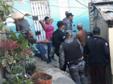 Policía saca de las calles otras 11 armas de fuego ilegales en barrios de SDE, Boca Chica y Guerra