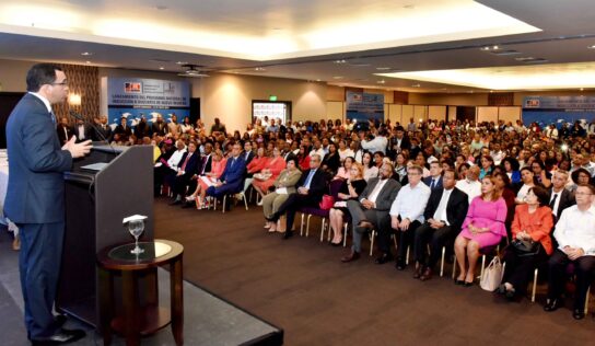 ANDRÉS NAVARRO LANZA EL SISTEMA NACIONAL DE INDUCCIÓN A DOCENTES DE NUEVO INGRESO