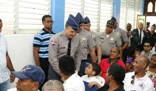 Director PN se reúne con comunitarios del barrio 27 de Febrero