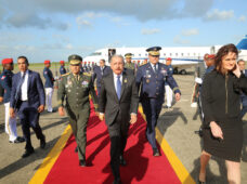 Danilo Medina regresa al país, tras asistir a transmisión de mando nuevo presidente de Costa Rica