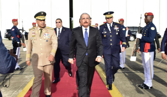 Presidente Danilo Medina parte hacia Costa Rica para asistir a transmisión mando presidencial de Carlos Alvarado