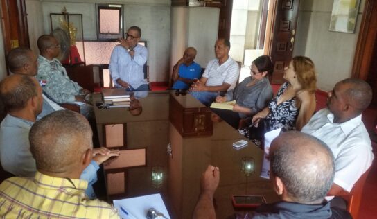 Gobernador y comunitarios unen esfuerzos por Museo Faro a Colón