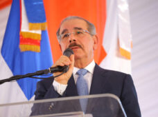 Danilo anuncia Estación Multimodal, ampliación Teleférico y Terminal Interurbana del Cibao