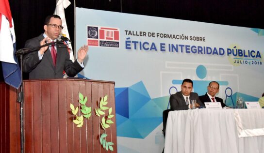 MINISTERIO DE EDUCACIÓN Y DIGEIG CAPACITAN DIRECTORES PARA DESARROLLAR GESTIÓN ÉTICA Y TRANSPARENTE