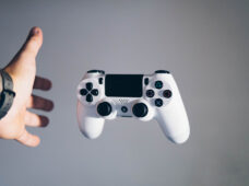 EN EL 2011 EL GENERAL CASTRO CASTILLO REVELO QUE FIGUEROA AGOSTO UTILIZO AL LIDER DE LATING KING PARA ASESINATOS