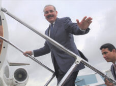 Danilo Medina parte mañana a Colombia. Asistirá a transmisión de mando de Iván Duque