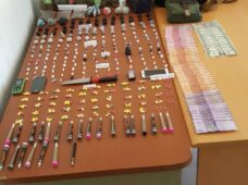 EN OPERATIVOS OCUPAN TRES KILOS PRESUMIBLEMENTE COCAINA Y MAS DE 11 MIL PORCIONES A NIVEL NACIONAL