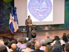MINISTRO DE EDUCACIÓN ANDRÉS NAVARRO AFIRMA QUE NUEVA LEY DE EDUCACIÓN DEBE GARANTIZAR SOSTENIBILIDAD E INSTITUCIONALIDAD DE LA REVOLUCIÓN EDUCATIVA