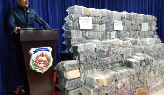 DNCD OCUPA 978 PAQUETES DE COCAINA EN PUERTO DE HAINA
