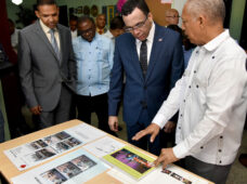 Presidente de Panamá visita stand RD en CIIE