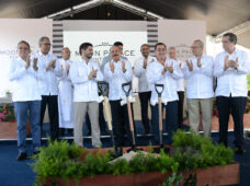Danilo Medina asiste a primer palazo Hotel Moon Palace Punta Cana; inversión superará US$600 millones y creará alrededor de 9 mil empleos