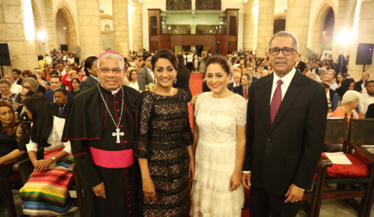 Primera dama asiste al Concierto de la Natividad del Señor, en Catedral Primada de América