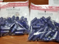 DETIENEN MUJER CON 99 BOLSITAS PRESUMIBLEMENTE DE COCAÍNA EN AEROPUERTO DE LA ROMANA