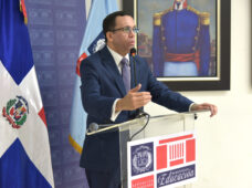 MINISTRO DE EDUCACIÓN ANDRÉS NAVARRO AVANZA EN LA TRANSFORMACIÓN INSTITUCIONAL PARA CALIDAD