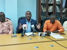 CNTD reclamará en las calles aumento general de salarios y preservación IDSS